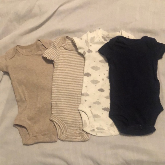 New Born Boy Long and Short Sleeve Onesies - Picture 1 of 4